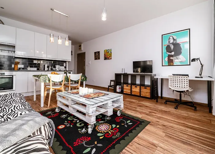 Kleczkow - 50m2, Parking, Balcony - By Rentujemy Appartement