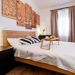 Kleczków - 50m2, Parking, Balcony - By Rentujemy Apartamento *