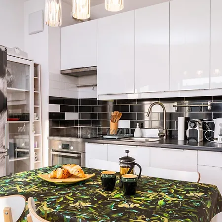 Kleczkow - 50m2, Parking, Balcony - By Rentujemy * Βρότσλαβ