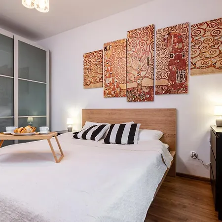 Kleczkow - 50m2, Parking, Balcony - By Rentujemy * Βρότσλαβ