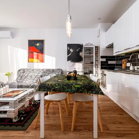 Kleczkow - 50m2, Parking, Balcony - By Rentujemy