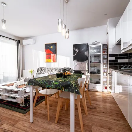 Kleczków - 50m2, Parking, Balcony - By Rentujemy Apartament *