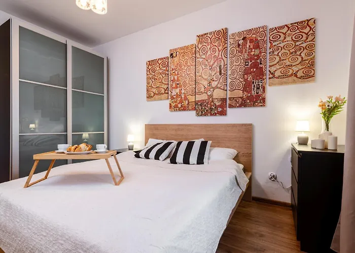 Kleczkow - 50m2, Parking, Balcony - By Rentujemy * Βρότσλαβ