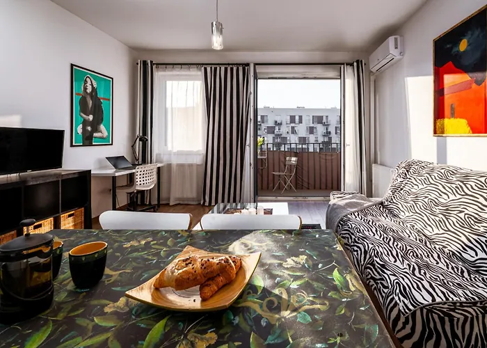 Kleczkow - 50m2, Parking, Balcony - By Rentujemy * Βρότσλαβ